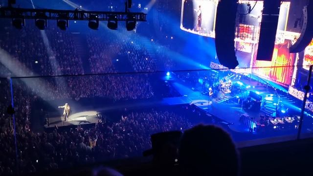 Queen + Adam Lambert, Tampere Nokia Arena 25.7.2022, clip from Don't Stop Me Now смотреть онлайн