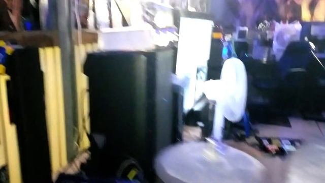 VLOG - Alto Tx312 P.A speaker vs Peavey DM112 смотреть онлайн
