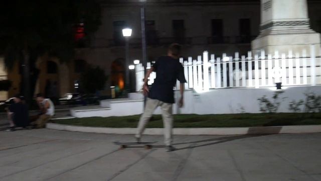 Сюр начинается в полночь. Птичий хор в Матансасе. Куба смотреть онлайн