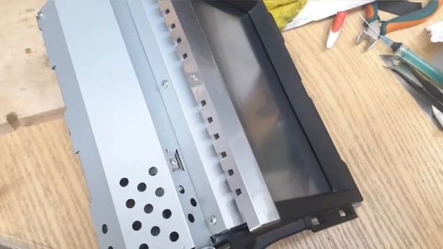 Ремонт сенсора магнитолы Range Rover Sport, model: DNNS-037 смотреть онлайн