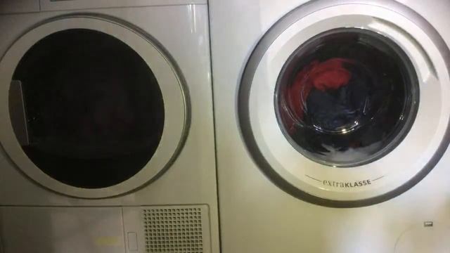 Wash & Dry Race Siemens WM14T492GB/72 Mixed Fabrics 40 Vs Blomberg TKF8451 AG50 Timer Programmes 12