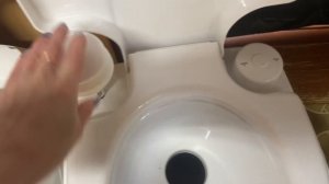 Сравниваю 2 жидкостных биотуалета: Биотуалет Thetford Porta Potti 145 и Биотуалет LUPMEX 79112P