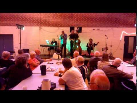 "The Umbrellas" - Slentre Gennem Regn - Uldum 290615 смотреть онлайн