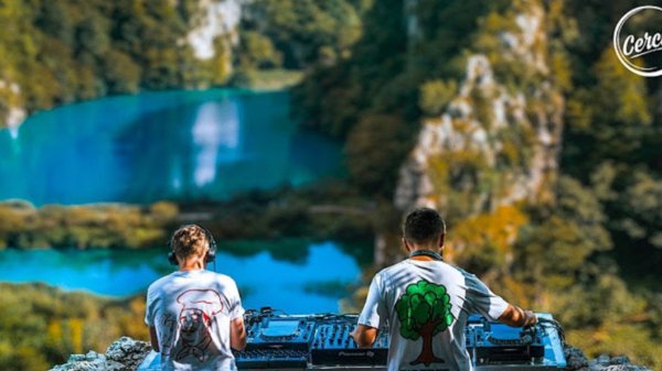 Диджей сет из Хорватии
Disclosure for Cercle at Plitvice Lakes National Park, Croatia
