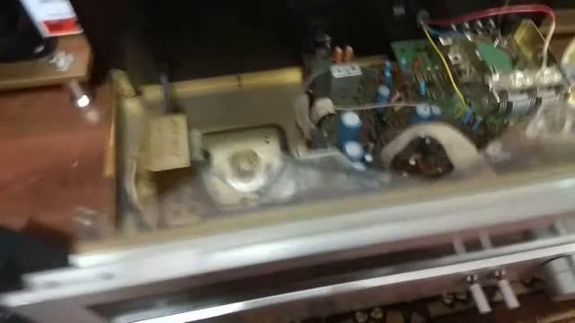 Что внутри винтажного тюнера 1979 года выпуска Pioneer TX-608 смотреть онлайн
