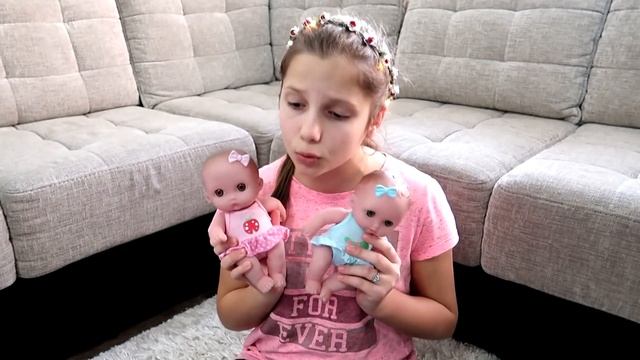 The CHILDREN can't share the HOUSE Irochka pretend play with Baby Dolls смотреть онлайн