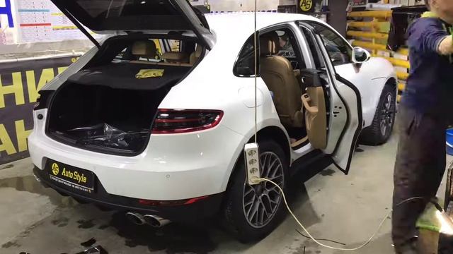 Тонирование задней полусферы Porsche смотреть онлайн