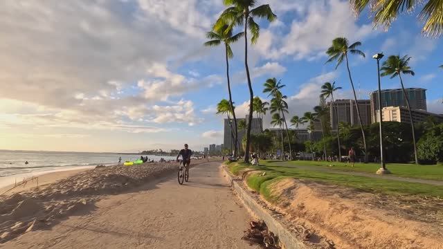The Busy Streets of Waikiki 2 Hours Walking Tour HAWAII PEOPLE #walkingtour #hawaii #travel смотреть онлайн