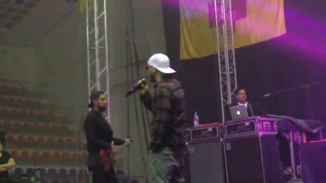 lovely Fred Durst at soundcheck смотреть онлайн