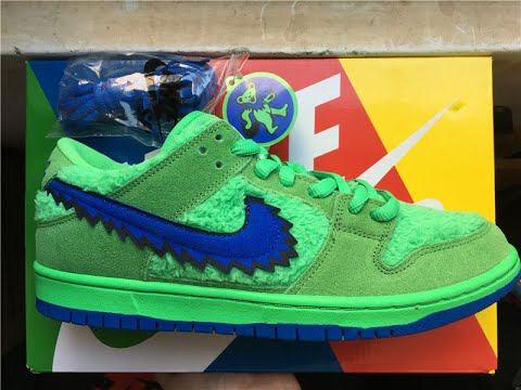 Nike SB Dunk Low Grateful Dead Green Bear смотреть онлайн