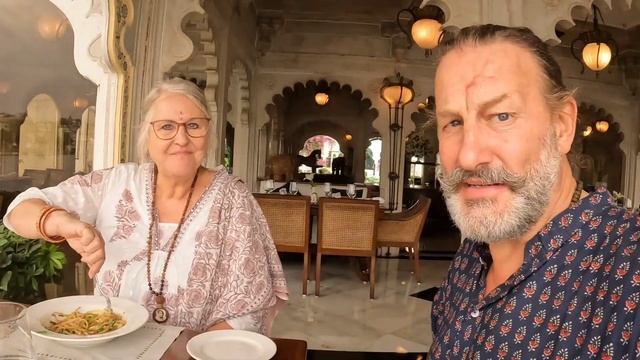 Our New India Life ep 11 Part 3. We Won First Prize! Taj Lake Palace Hotel. An island of light. смотреть онлайн