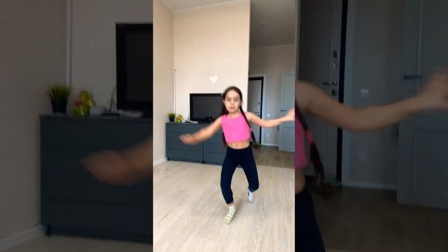 трек лучший захватываем @dimasivchik #моника_патимейкер #dance #блогеры #loveis смотреть онлайн