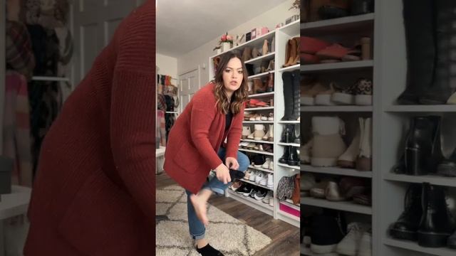 16/30 Days of Amazon Outfits // midsize edgy casual look / combat boots + cardigan #amazonfashion смотреть онлайн