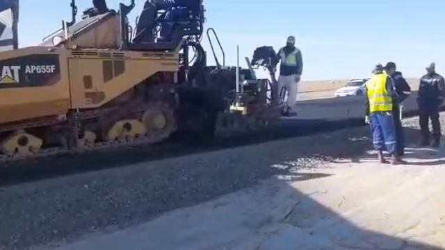 Устройство верхнего слоя основания. ПК 345+00. Дата 20.08.2020 г. смотреть онлайн