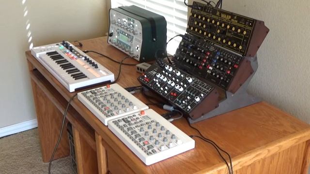 Kemper Profiler - Arturia KeyStep Pro - Behringer CAT - Wasp - Model D - Elektron Model:Samples X2 смотреть онлайн