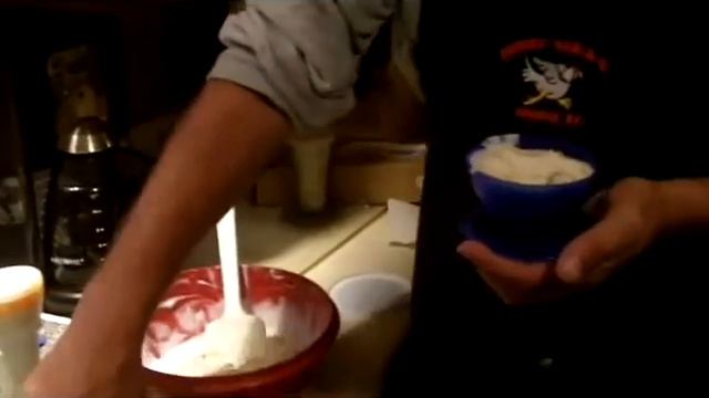 Eman The Tupperware Man смотреть онлайн