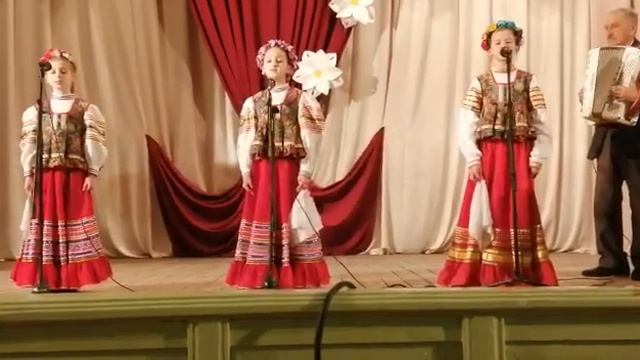 Трио "Солнечный круг" Ой станица, родная станица" смотреть онлайн