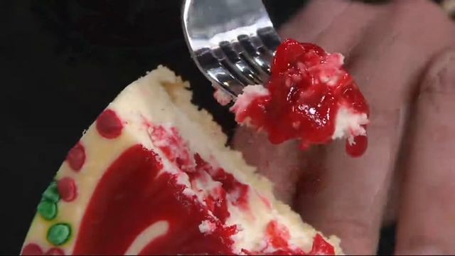 Junior's 3-lb Christmas Swirl Cheesecake on QVC смотреть онлайн