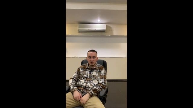 Привет, интернет! Катаюсь на стуле и наливаю воду не только в стакан | Видеодневник #1 смотреть онлайн