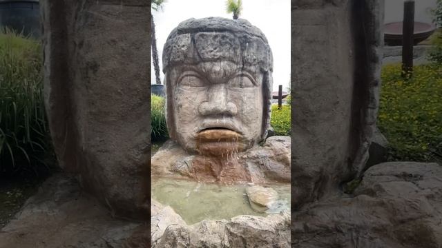 Unique Water Fountain смотреть онлайн