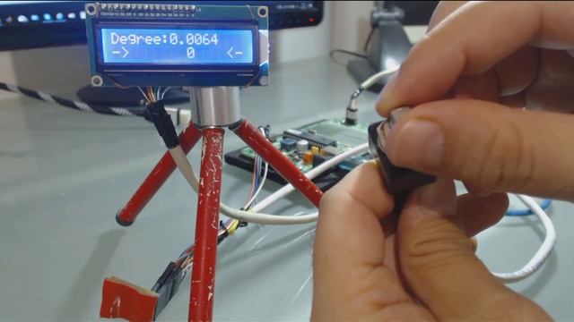 AS5040 Magnetic Encoder Spi Mode смотреть онлайн