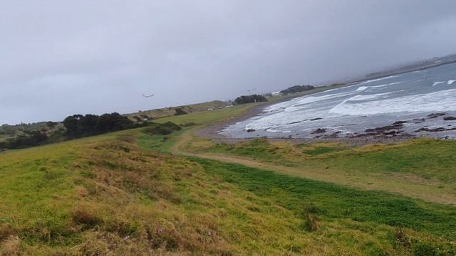 Slope soaring the Parkzone Radian 2m - rain squalls light winds смотреть онлайн