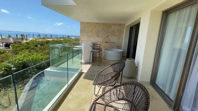 TRS Coral Hotel Signature Ocean Front смотреть онлайн
