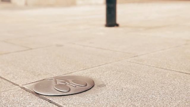 LAURENT : mon vélo à assistance électrique - Un p'tit vélo dans la tête смотреть онлайн