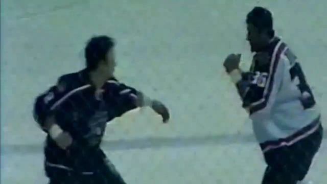 Gerald Moriarity vs Brad Lambert LNAH 05 06 смотреть онлайн