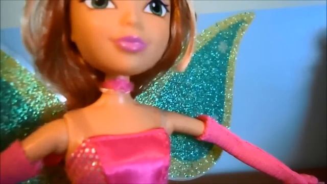 Winx Club: Flora Charmix Toys R Us Exclusive Doll Review смотреть онлайн