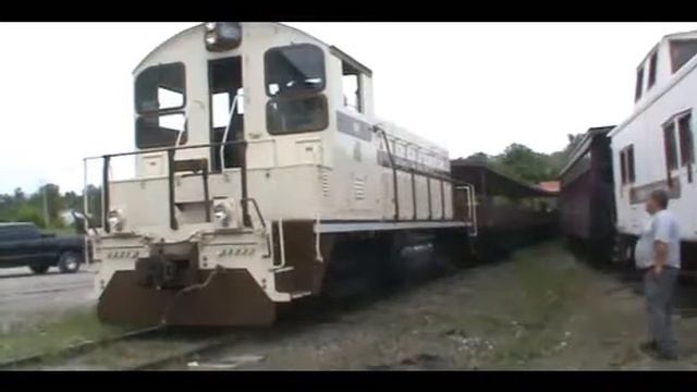 ALCO S2 and EMD SW-9 Switch K&T Railway Yard смотреть онлайн