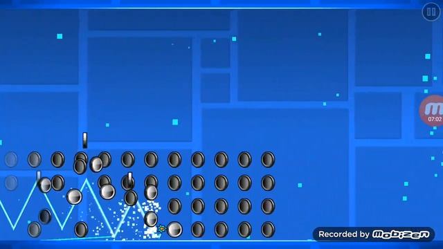 я скачал полную версию geometry dash смотреть онлайн