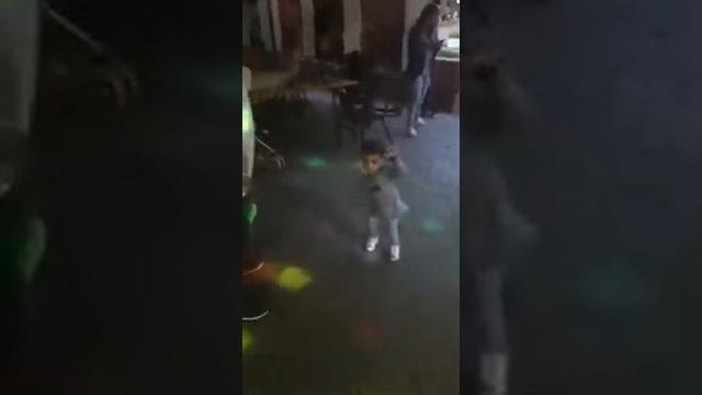 Когда играет твоя любимая песня смотреть онлайн