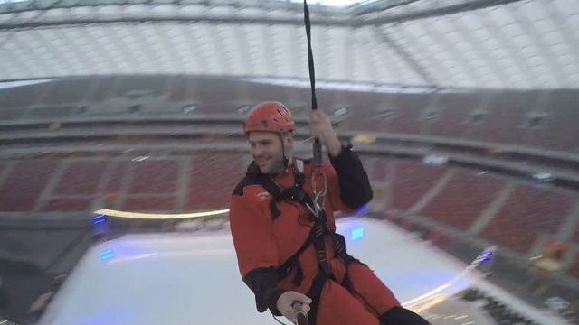 Daniel Anderson -
Zip line over the Polish National Football Stadium (PGE Narodowy Stadium) смотреть онлайн
