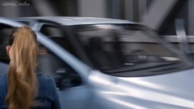 Grey's Anatomy 15x02 - Amelia Scene 3 - Amelia Pages Owen to the Breezeway смотреть онлайн