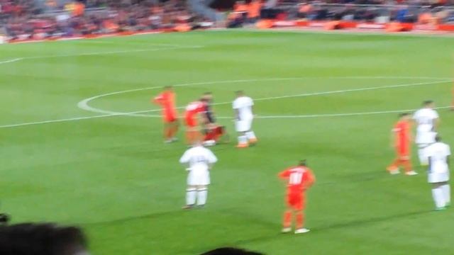 Mane gets a knock vs West Brom at Anfield 22/10/2016 смотреть онлайн