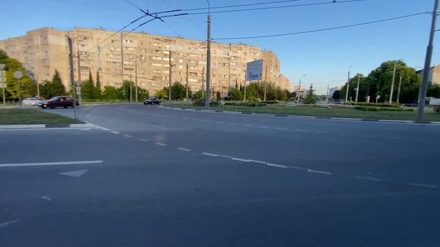 Перекресток с круговым движением. Часть 2. смотреть онлайн