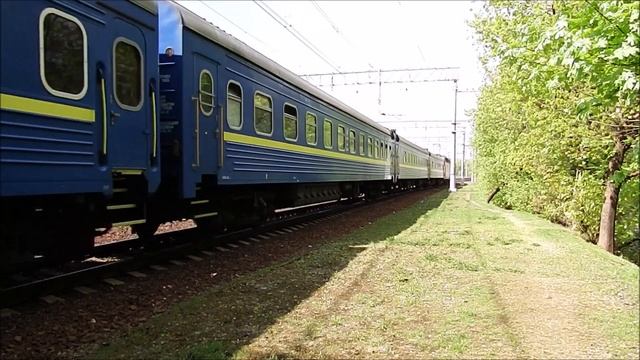 ЧС7-097 с поездом №074,106 Кривой Рог - Днепропетровск - Москва смотреть онлайн