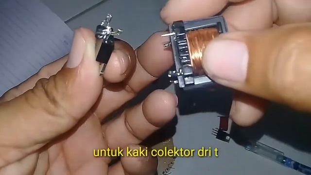 cara membuat inverter mini dari lampu LHE 45 watt || joulethief смотреть онлайн