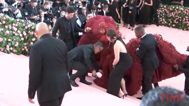 Let's Lock It Up Because Cardi B Just Shut Down 2019 Met Gala In Her Elaborate Bloody Gown | TIME смотреть онлайн