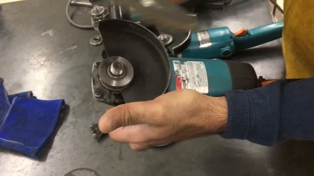 Hand Grinder Safety 4 - Inspecting and Properly Mounting Grinder Wheels смотреть онлайн