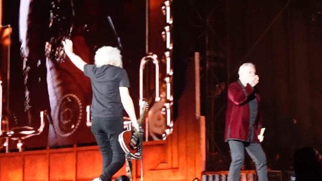 Queen+Adam lambert Rhapsody tour 2024 @SAPPORO God save the queen смотреть онлайн