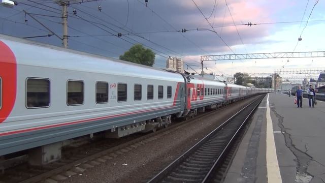 Электровоз ЧС7-075 с поездом №22 Москва — Лабытнанги смотреть онлайн