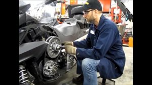 Ski-doo Expedition QRS Clutch Repair Series Part 1 -  Jackshaft Removal