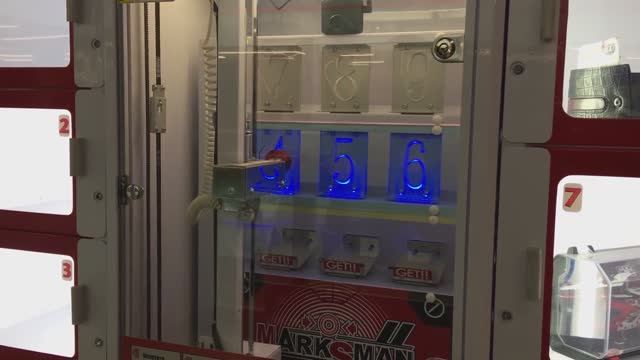 ПОБЕДА ⚽ ВЫИГРАЛ ПРИЗЫ В АВТОМАТАХ - КЕЙ МАСТЕР, СНАЙПЕР, MARKSMAN! смотреть онлайн