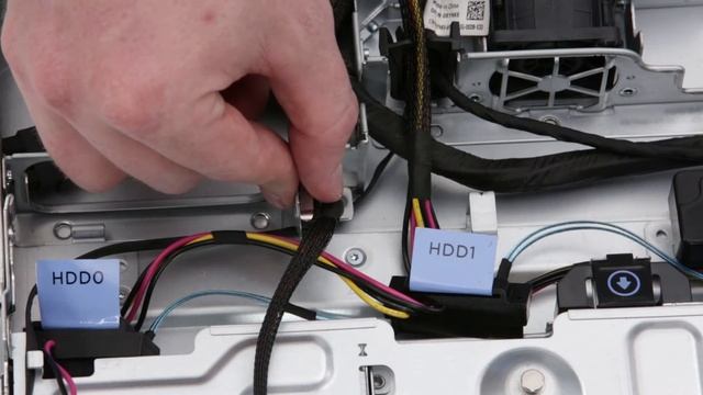 Dell EMC PowerEdge R350: Remove/Install Intrusion Switch смотреть онлайн