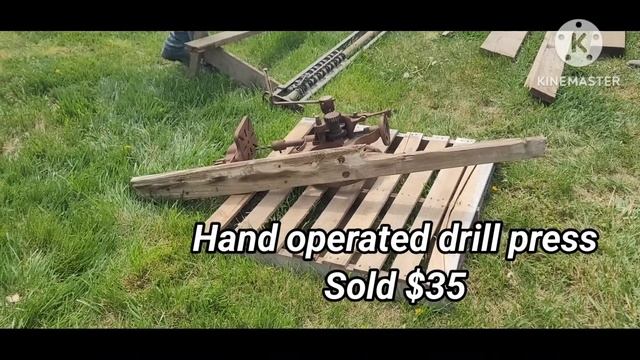 Farm Auction Flips: Can I BUY (then SELL) a DEMOLISHED Dodge? Trucks, Tractors & More! смотреть онлайн
