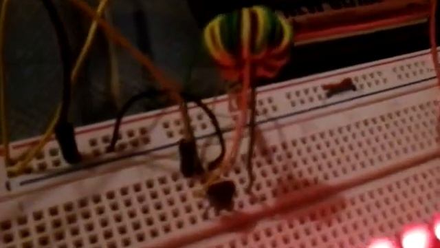 Powering 44 leds with one AA battery - Joule Thief смотреть онлайн