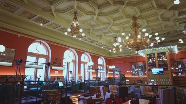 "Кухмистерская фон Вакано": показываем ресторан, построенный знаменитым пивоваром смотреть онлайн