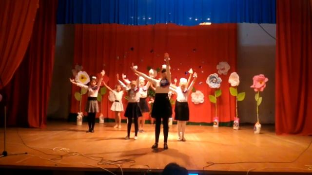 Флешмоб "Голоса Крыма" ко Дню народного единства. Новогригорьевский СДК, Нижнегорский район. смотреть онлайн